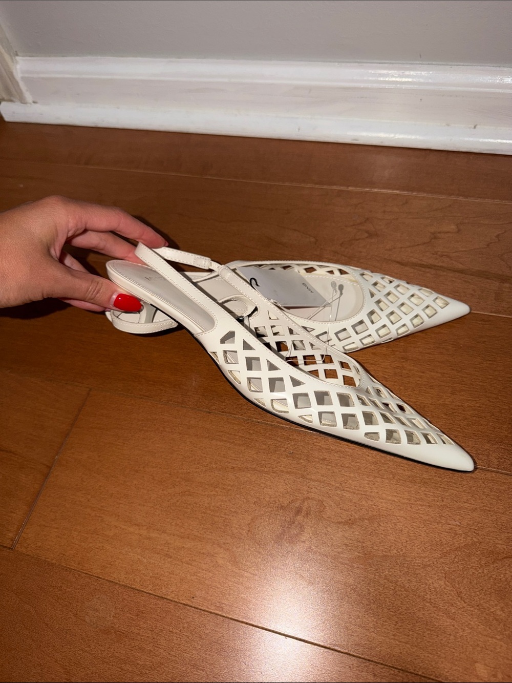 Mango Cream Pointed Slingback Cutout Flats - Picture 4 of 4
